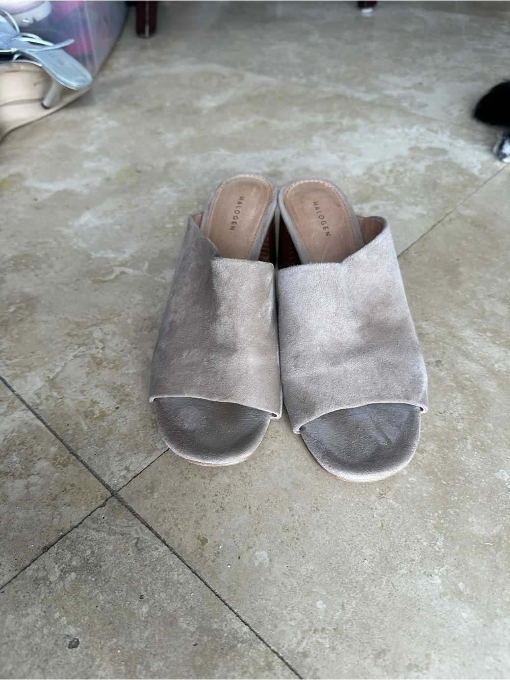 Halogen Women's Taupe Suede Slide Sandals -
